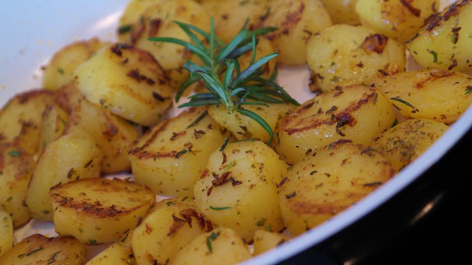 Quick 35-Minute Skillet Potatoes: Crispy & Meal-Prep Ready